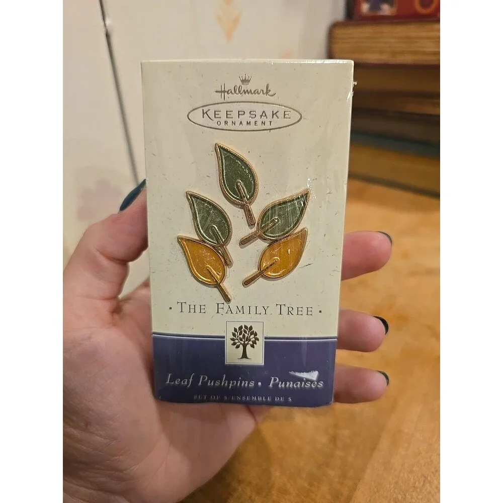 Hallmark Keepsake Ornament The Family Tree Leaf Pushpins Set Organized New Year